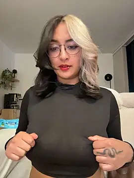 Rae_Lil_White Chat XXX live