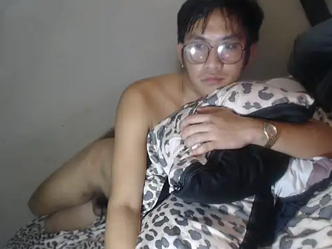 Yourbigcockasian_xx Show in webcam