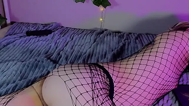 צ'אט XXX בשידור חי של cumboydoll