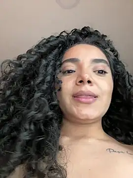 Curlyierr Chat XXX live