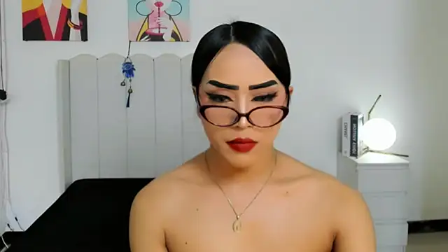 MirandaSterling: онлайн-секс-чат