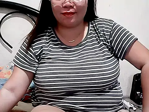 HornyPussie69n Live XXX chat