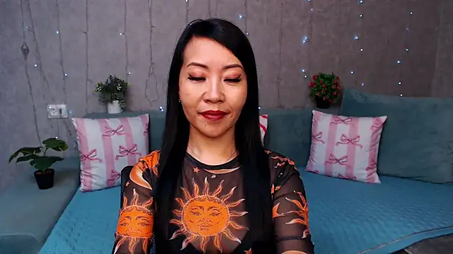 LiaPak Live XXX-chat
