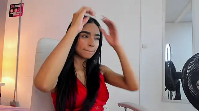 XXX chat uživo modela luna_velvetxx