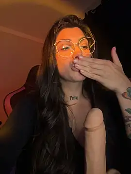 XXX chat uživo modela tiphanyari