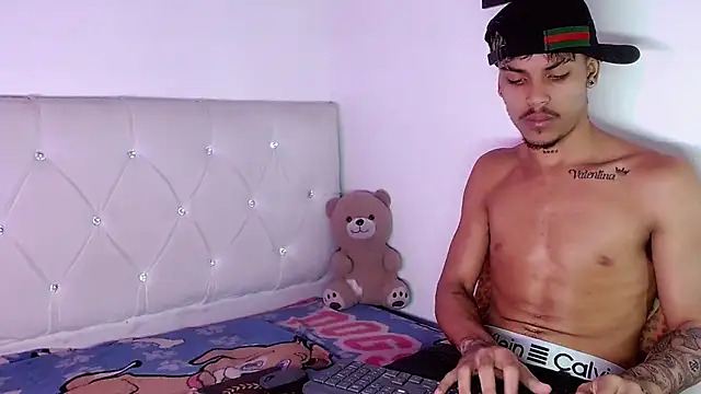 Angel_foxc13のライブXXXチャット