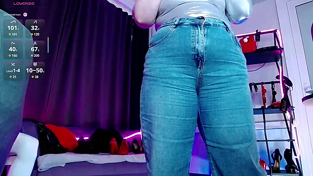 Anna_Maxwell Chat XXX in diretta