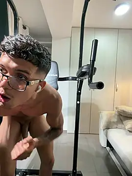 Paradise_boy__ Adlı Modelin Canlı XXX Sohbeti