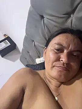 Horny-Mommy-Dirty's Live Sex Cam Show