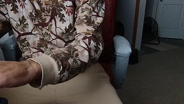 TwistedStallion69: онлайн-секс-чат