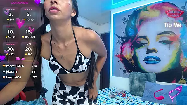 צ'אט XXX בשידור חי של sandra_petite19