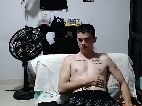 Czat XXX na żywo – Zac_Efront