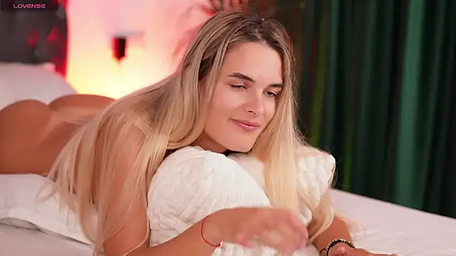 EllaEden Chat XXX live