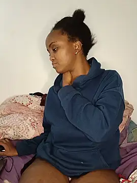 Prettyval77 라이브 XXX 채팅