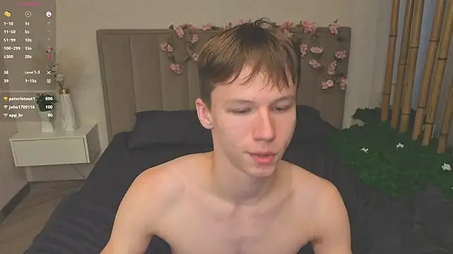 cuMte_boyのライブXXXチャット