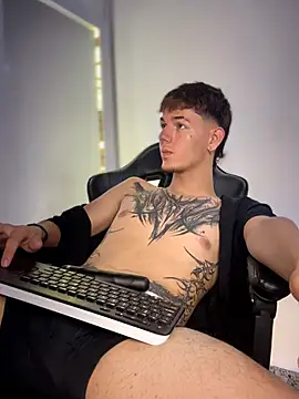 Czat XXX na żywo – Matthew_7