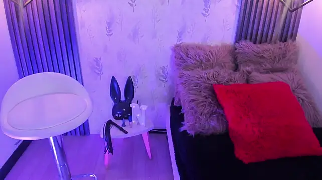 Chatroom XXX en direct de NahomyCarther