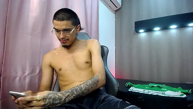 Tayson_Hotn Live XXX chat