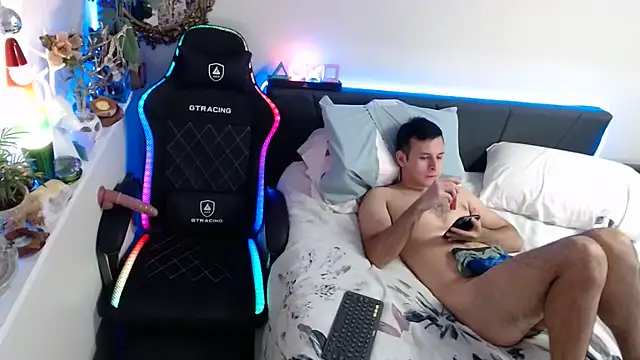 Chatroom XXX en direct de Kevinjchan1