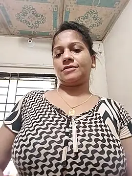 Payel_50 লা ইভ XXX চ্যাট