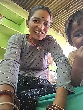 Hot_Kajal5's Live XXX Chat