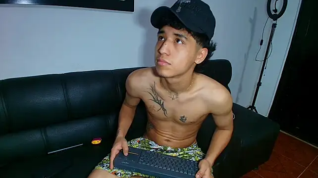 ryan_g777n Live XXX chat