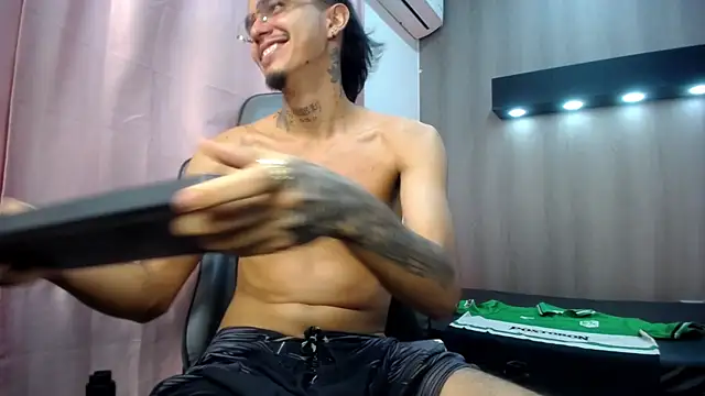 Онлайн чат XXX Tayson_Hot