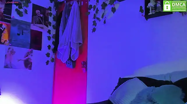 Bluedarkelf888 XXX чат на живо