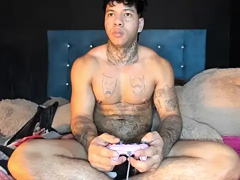 daamonxxx19_'s Live XXX Chat
