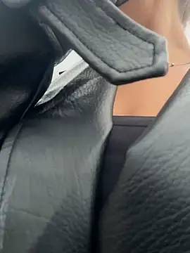 AleksandraRich Chat XXX in diretta