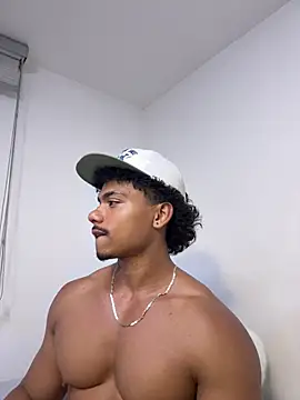 XavierColeman Adlı Modelin Canlı XXX Sohbeti
