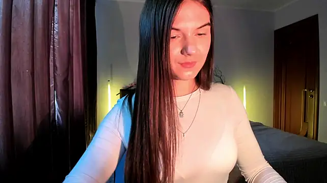 luna_lust_212 Adlı Modelin Canlı XXX Sohbeti