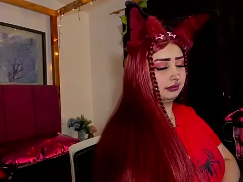 Chat XXX en directo de lussyevans24