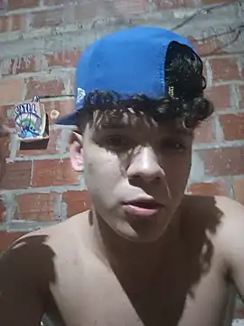 nilon05 Live XXX Chat