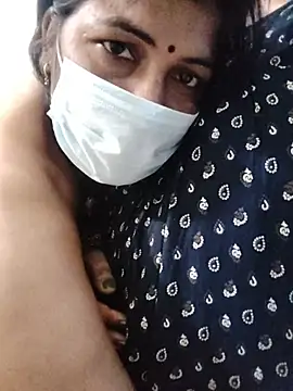 Aadikijaan Chat XXX in diretta