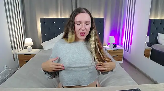 AliceBrook_ XXX чат на живо