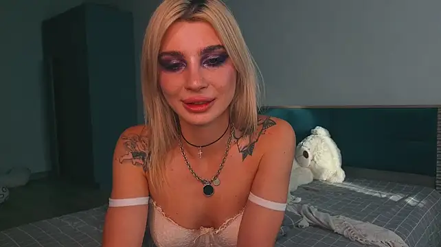 Ashley-Urban's Live XXX Chat