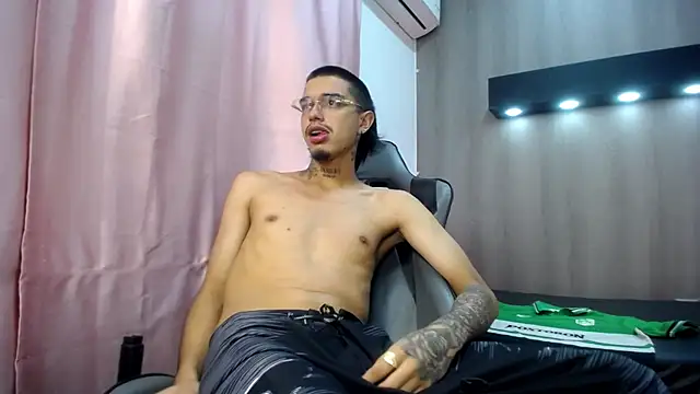 Chat XXX ao vivo de Tayson_Hot