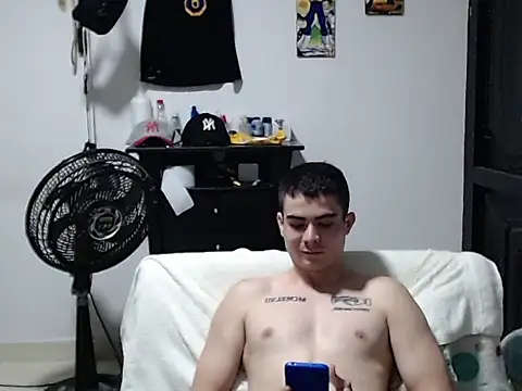 Zac_Efront Live XXX Chat