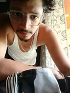 skinnyyyyyyyyy webkamerás műsora