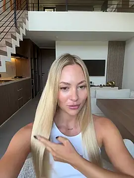 XXX chat uživo modela LiaLemo