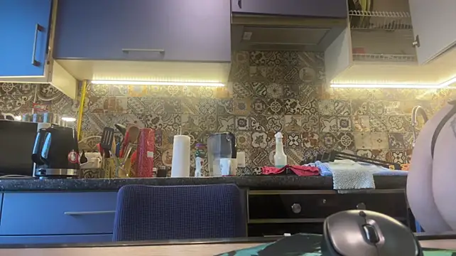 Oksi494 লাইভ XXX চ্যাট