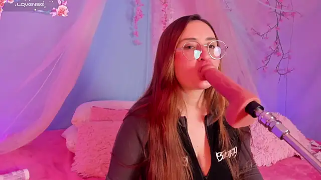 daddysgi1rl Chat XXX in diretta
