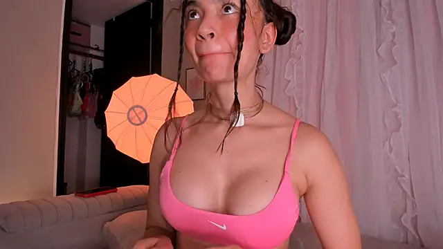 Chatroom XXX en direct de kitty_miaa