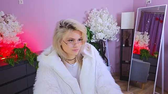XXX chat uživo modela JenyRomero