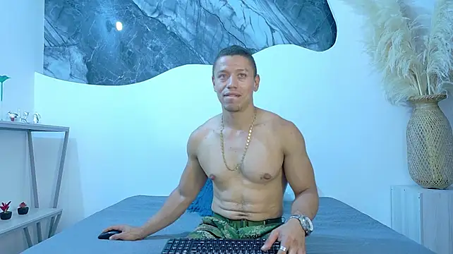 Thiago_16 Chat XXX live