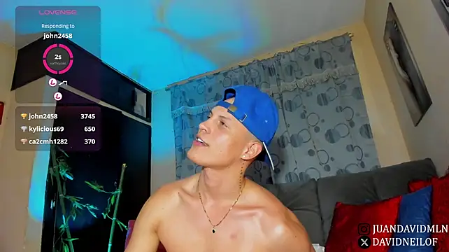 DavidNeill Live XXX-Chat