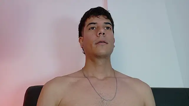 Derek_stud_ Adlı Modelin Canlı XXX Sohbeti