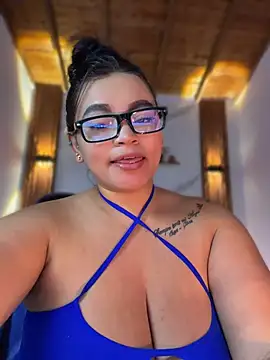 elizaferrer_ Adlı Modelin Canlı XXX Sohbeti