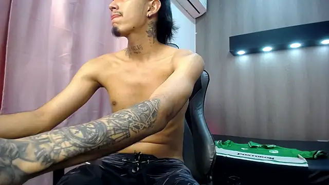 Онлайн чат XXX Tayson_Hot